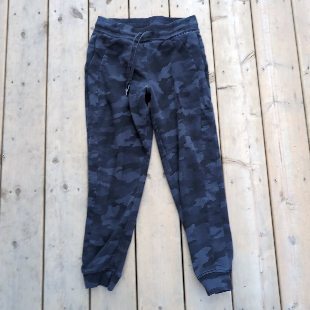 Lululemon Camo City Sweat Joggers Black Gray Cotton Blend –  Size 6